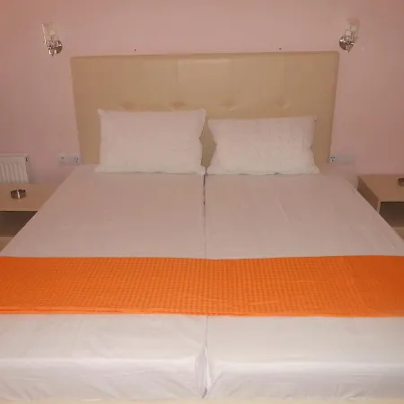 Hotel Krispal *