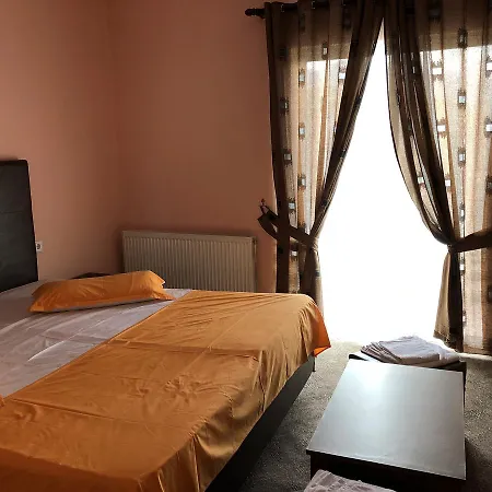Hotel Krispal Korce